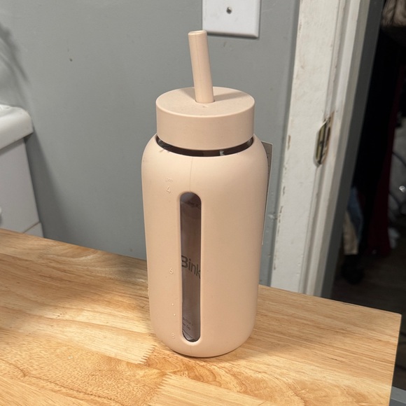 NWT Bink 27 oz Day Bottle Latte Water Bottle with Straw Lid - Picture 1 of 5